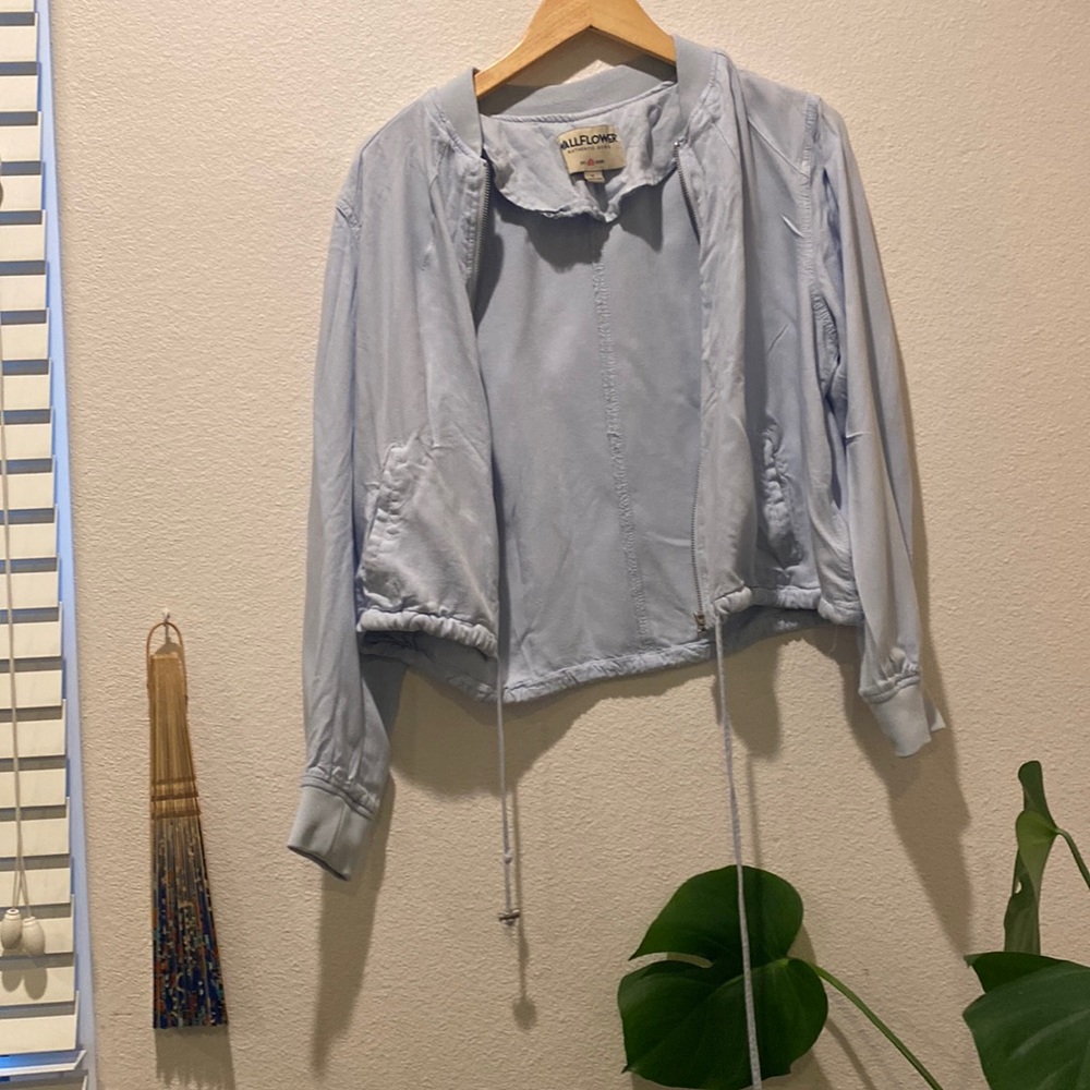 Light weight jacket great for cool weather
